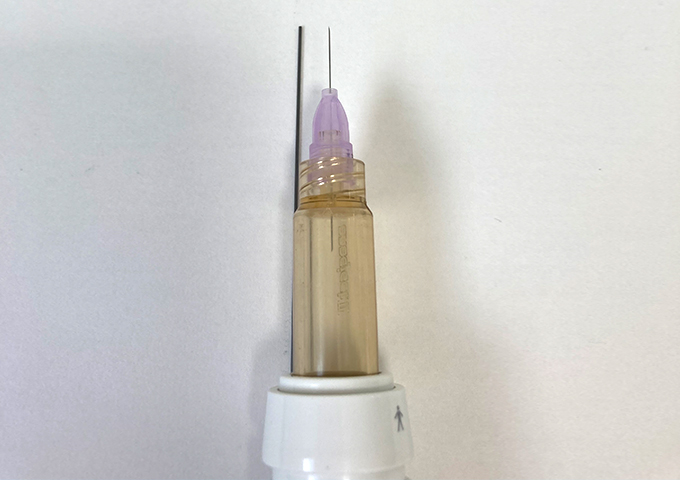 「極細の針」を使用します